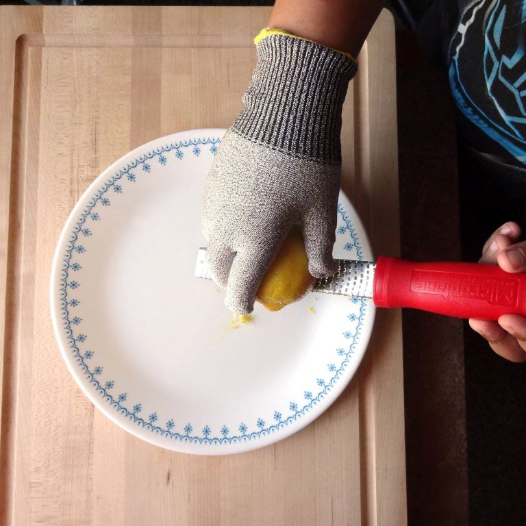Microplane Kid's Size Cut-Resistant Safety Glove