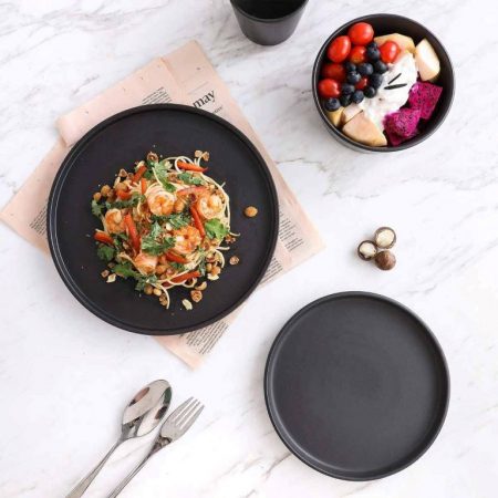 Maxwell and Williams Caviar High Rim Plate