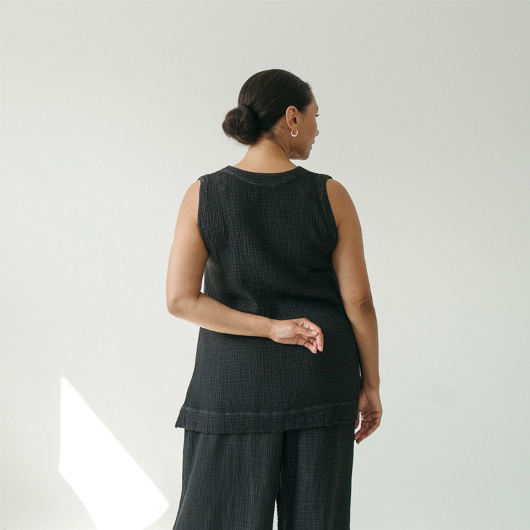 Pokoloko Crinkle Tunic Top - Black - Image 2