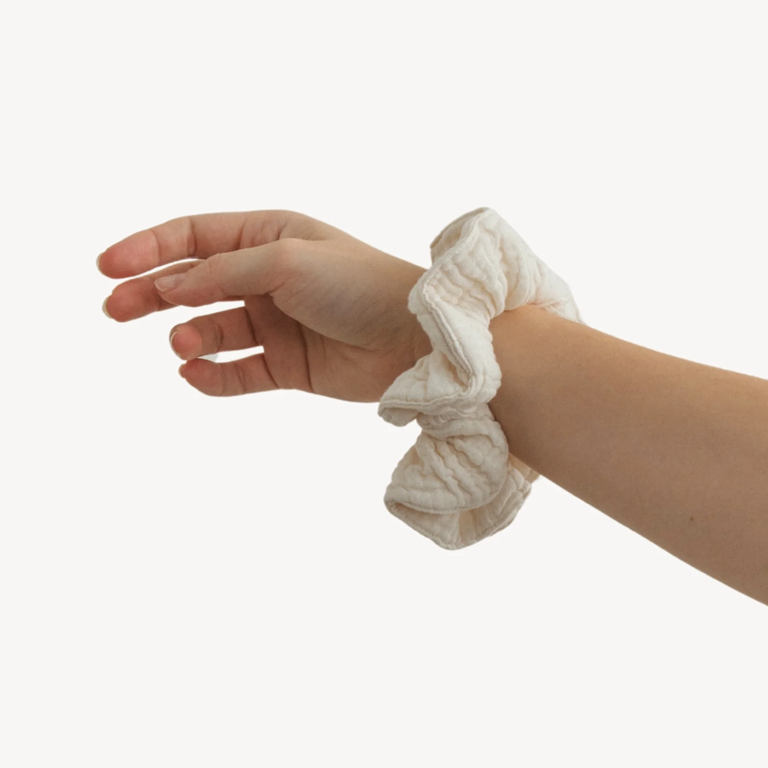 Pokoloko Crinkle Scrunchie - Cream - Image 2