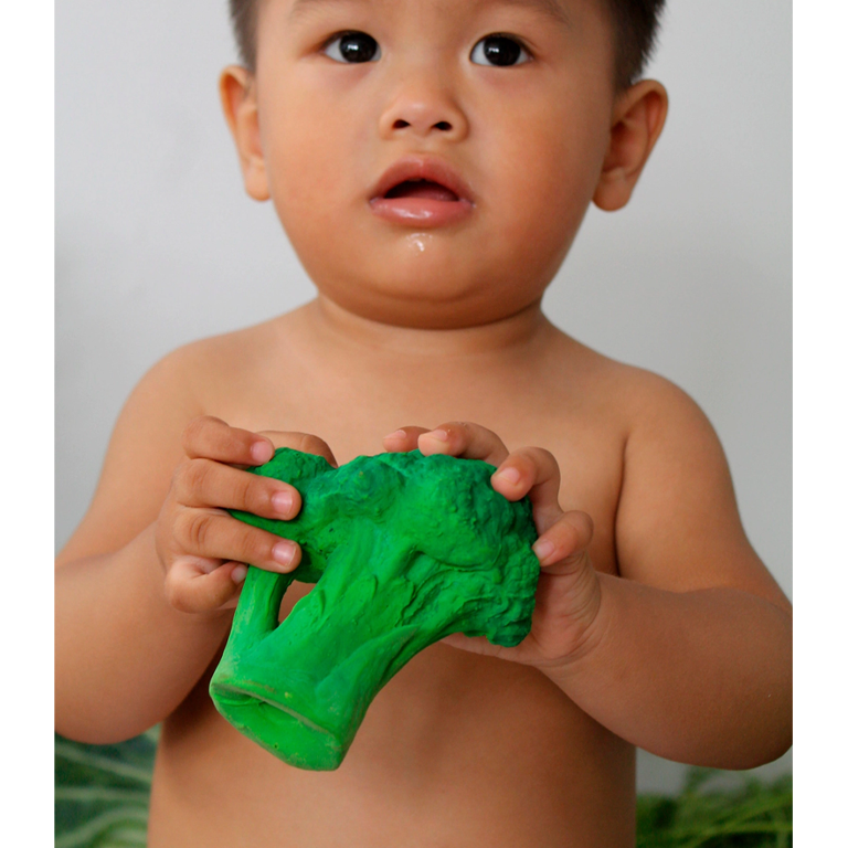 Oli&Carol Teether and Bath Toy - Brucy the Broccoli - Image 2