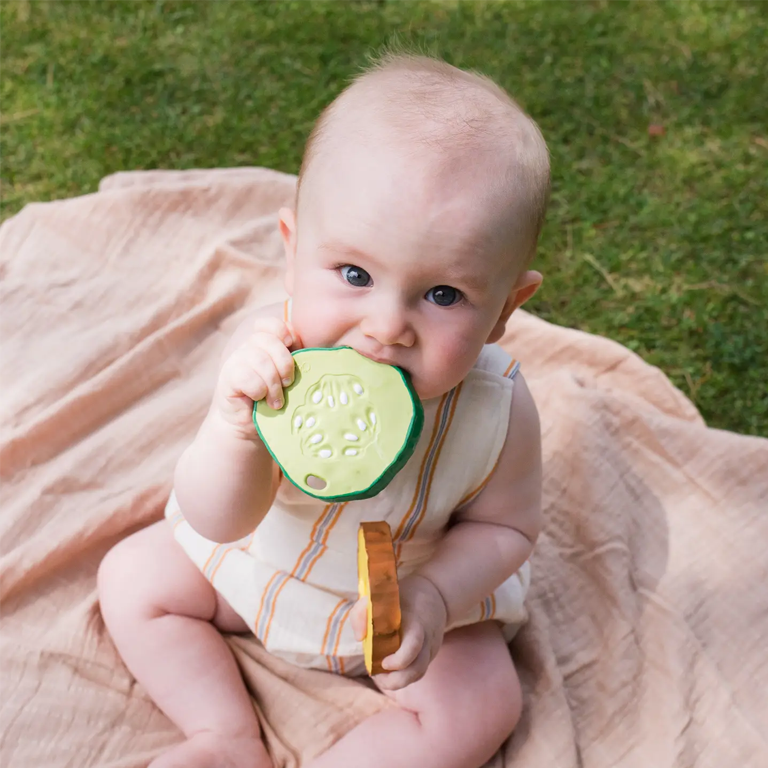 Oli&Carol Teether and Bath Toy - Pepino the Cucumber - Image 3